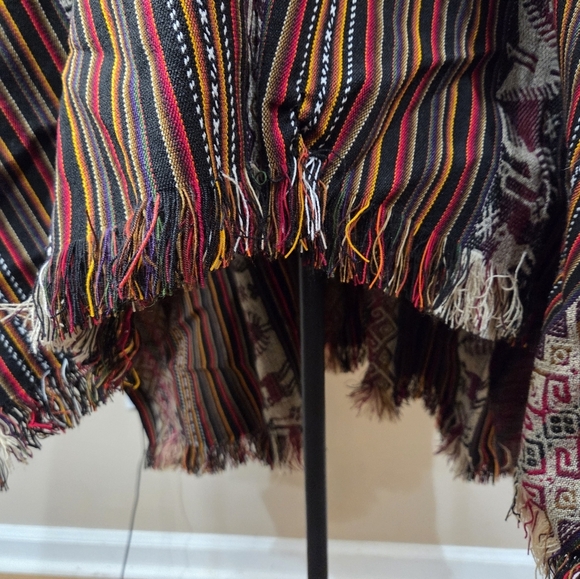 PERUVIAN Colorful Striped PonchoPeruvian Cuzco culture handmade by Peruvian arti - Picture 5 of 10